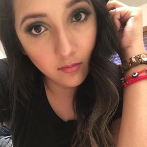 Meet your Posher, Suzie